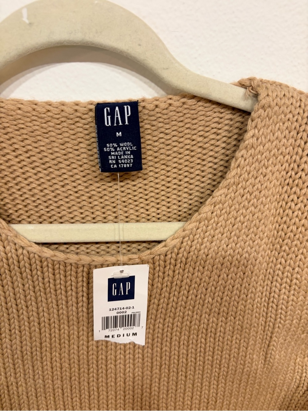 GAP Women's Camel Crewneck Sweater Wool Blend - Picture 3 of 3